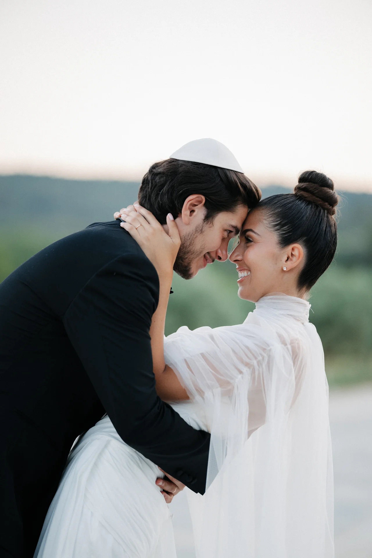 Portrait du marié — photographe mariage haut de gamme Aveyron